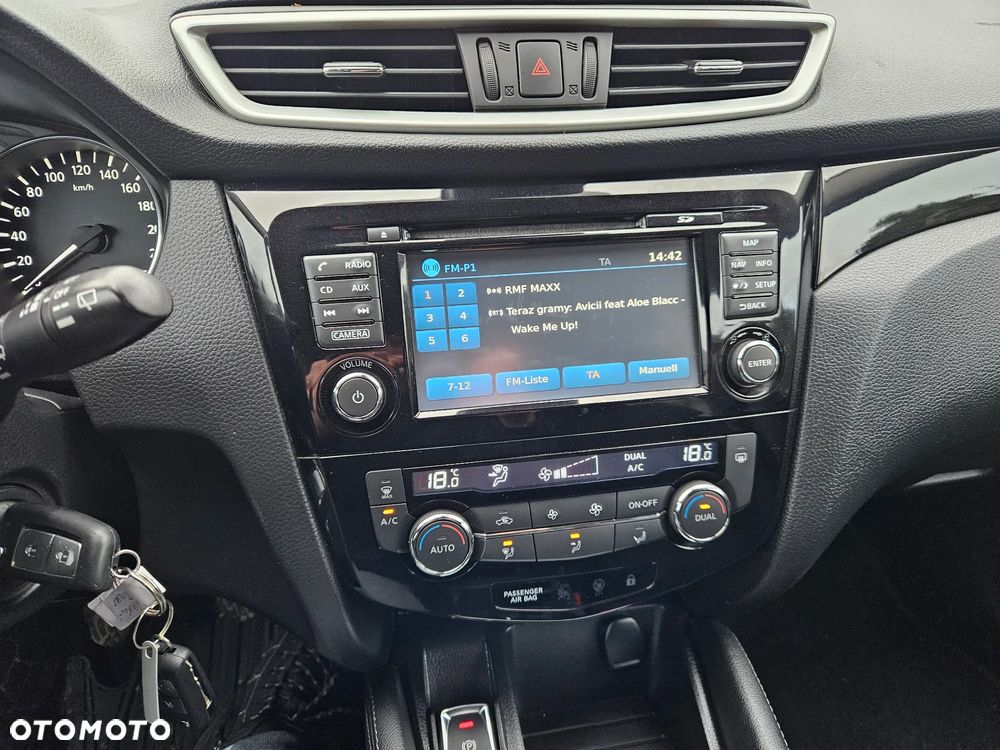 Nissan Qashqai 1.2 DIG-T N-Connecta - 17