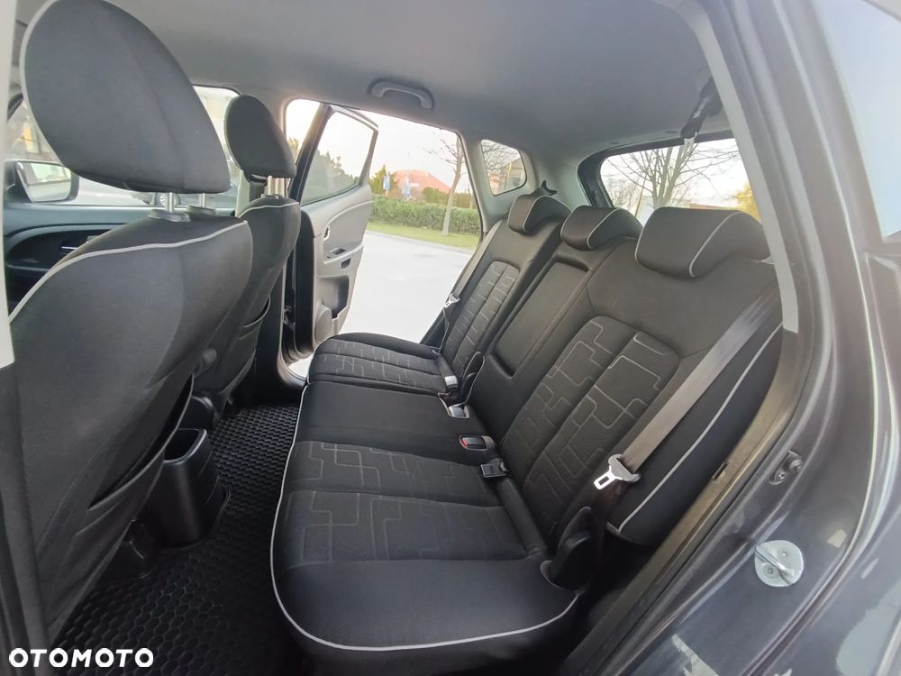 Kia Venga 1.6 CVVT Automatik Spirit - 9