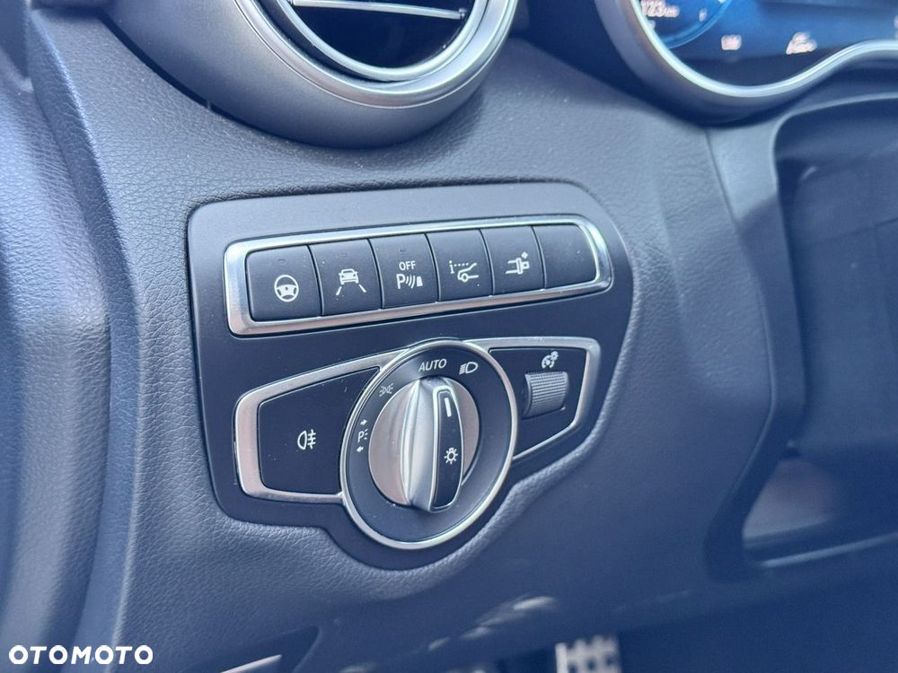 Mercedes-Benz Klasa C AMG 43 4Matic 9G-TRONIC - 15