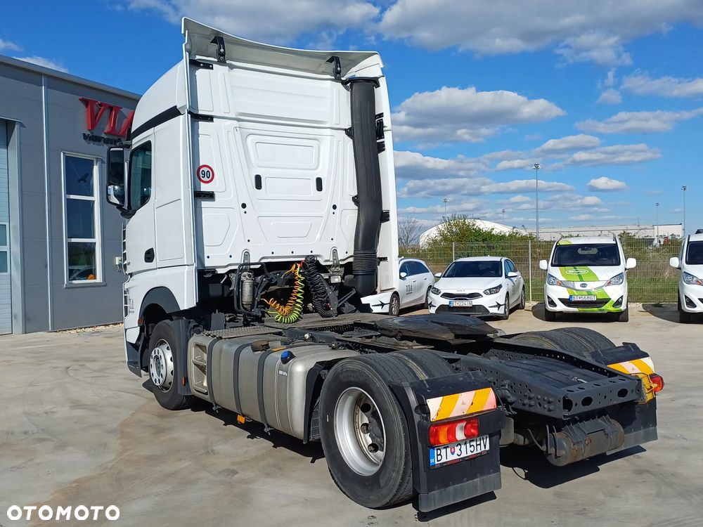 Mercedes-Benz Actros - 6