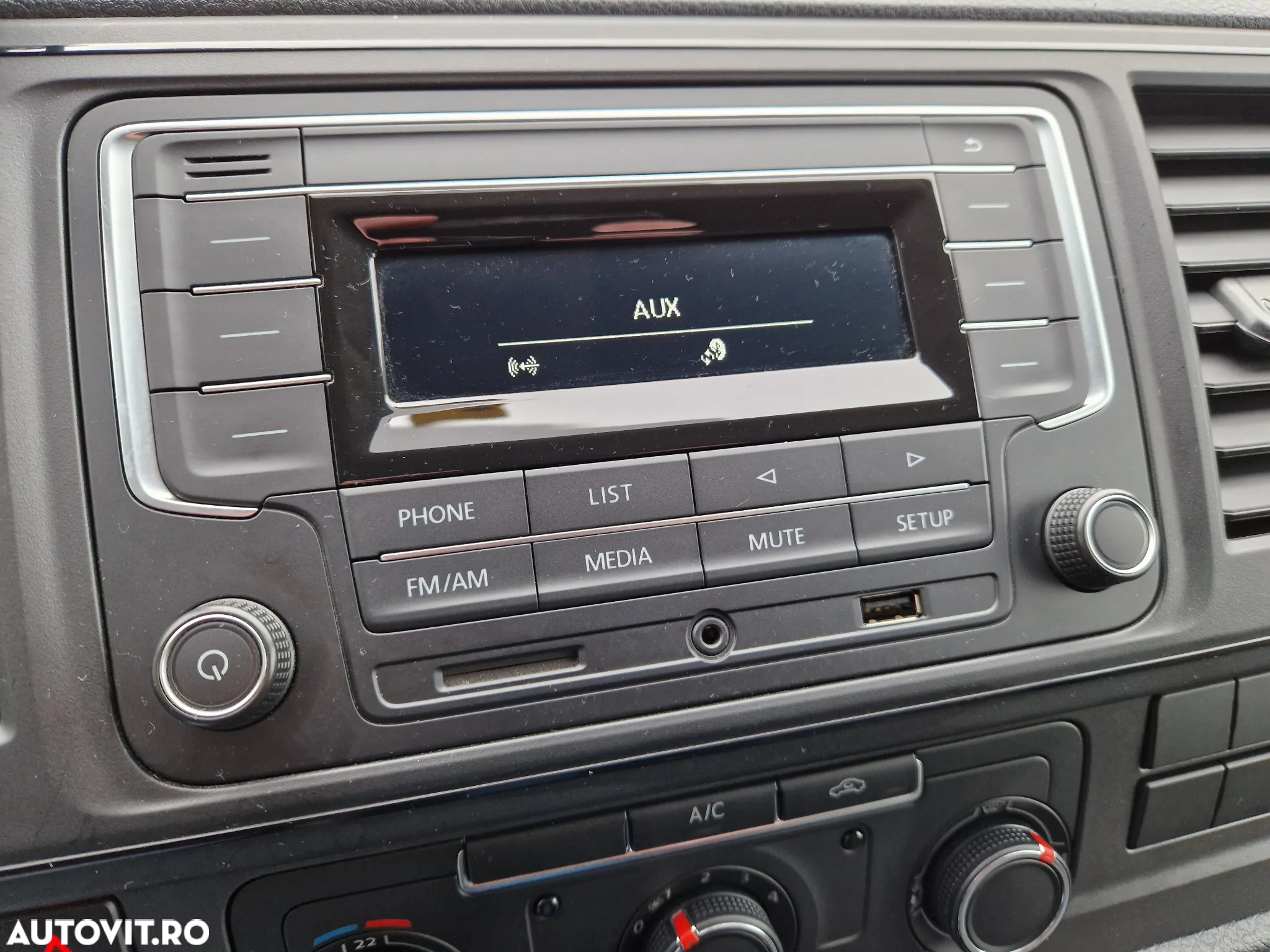 Volkswagen Transporter Sasiu CD T6 2.0 TDI LR - 12