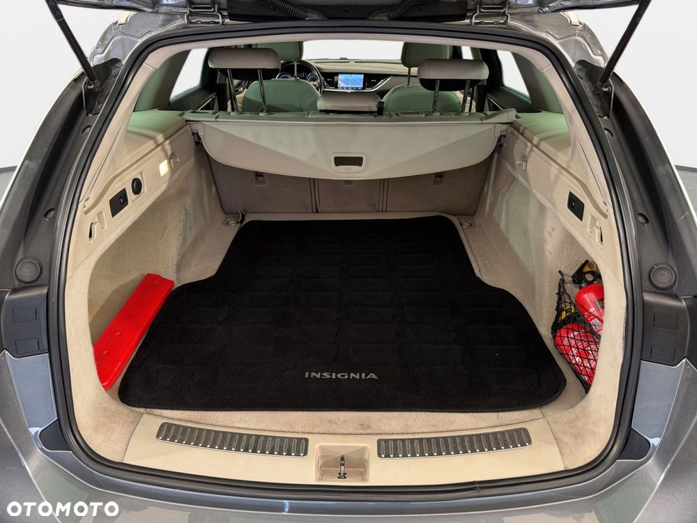 Opel Insignia - 26