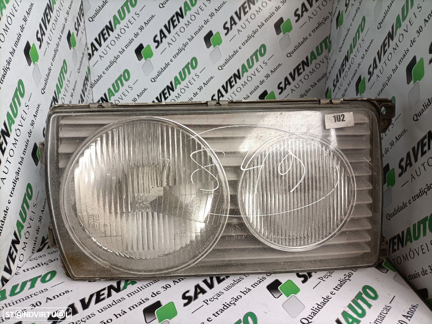 Farol Dto Mercedes-Benz Três Volumes (W123) - 1
