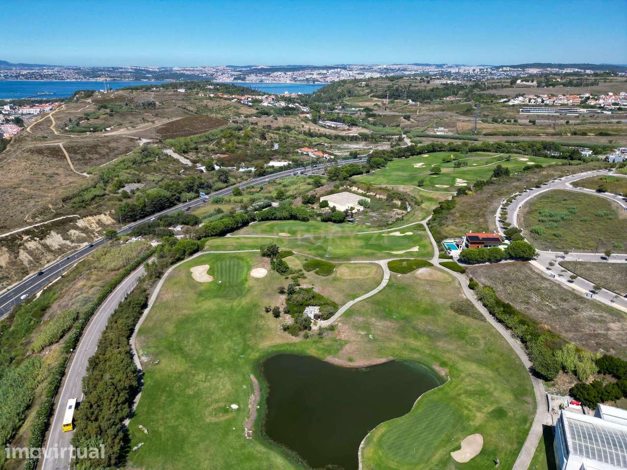 752 m² de Exclusividade num Novo Condomínio na Aldeia dos Capuchos. - Grande imagem: 3/10