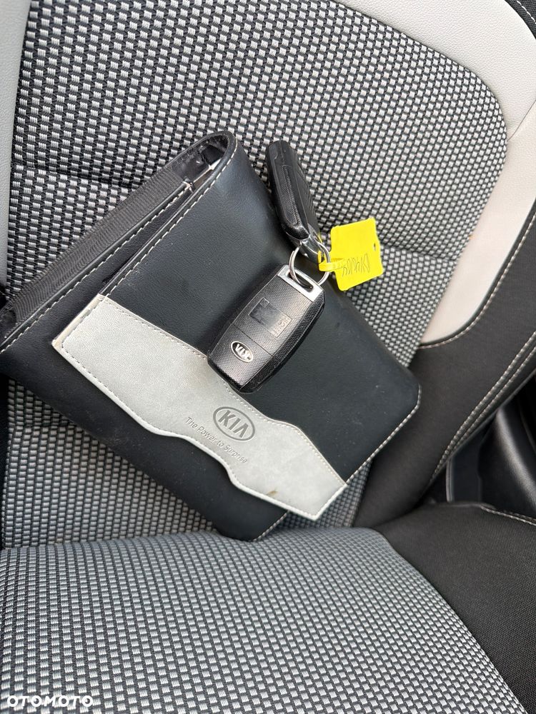 Kia Ceed - 25