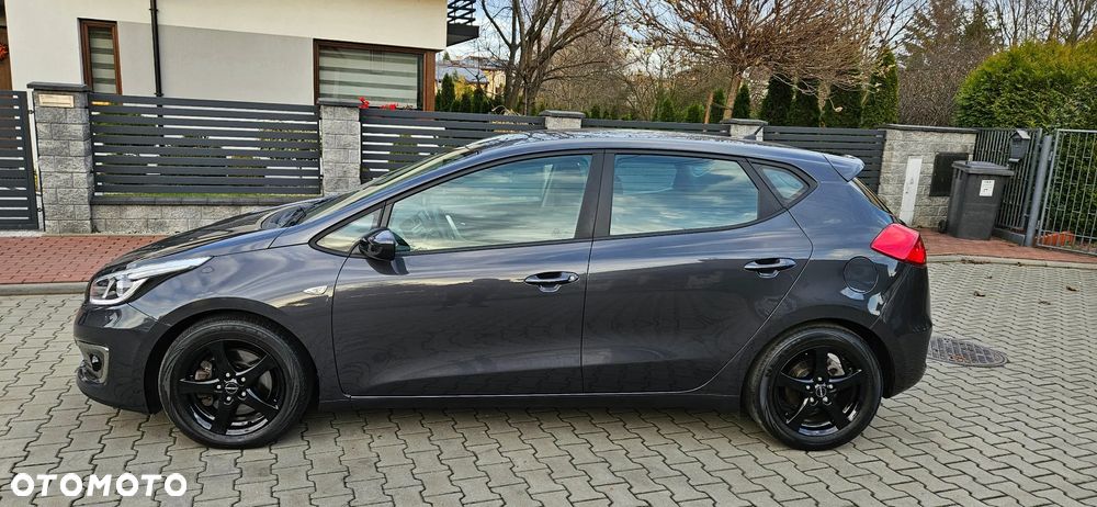 Kia Ceed 1.4 CVVT Dream Team Edition - 4