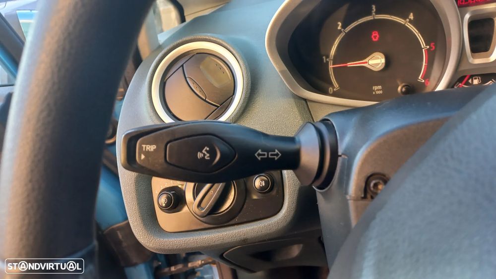 Ford Fiesta 1.4 TDCI Ghia - 13