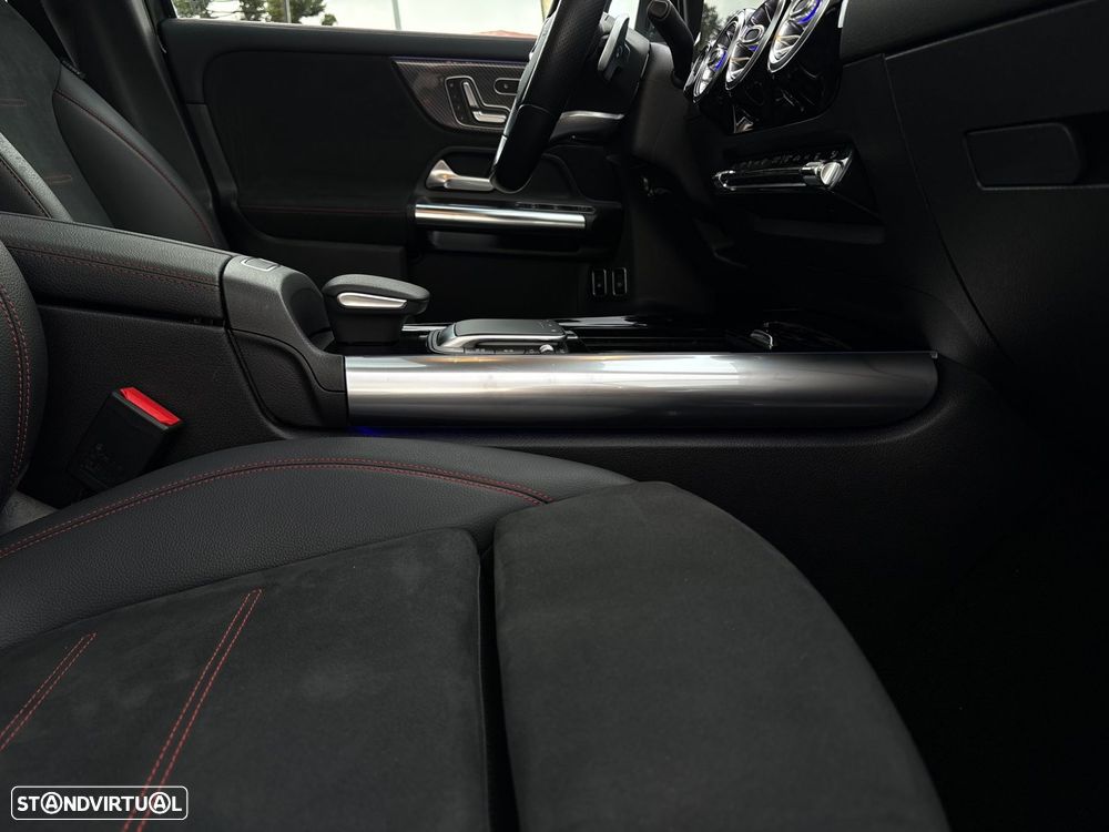 Mercedes-Benz GLA 250 e AMG Line - 45