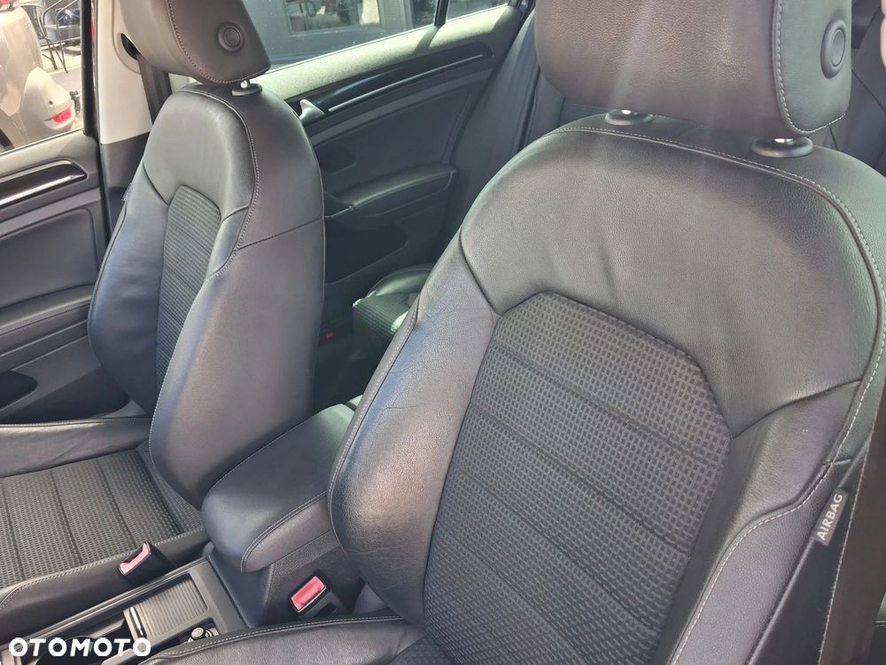 Volkswagen Golf 2.0 BlueTDI DSG Highline - 27