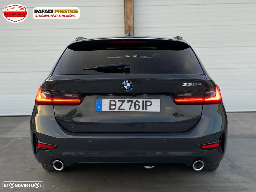 BMW 330 e Aut. Luxury Line - 4