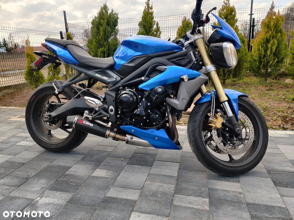 Triumph Street Triple - 7