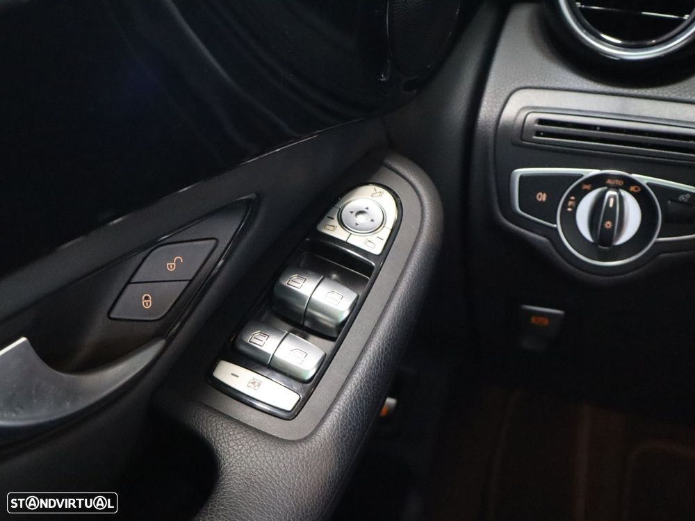 Mercedes-Benz GLC 300 e 4Matic - 13