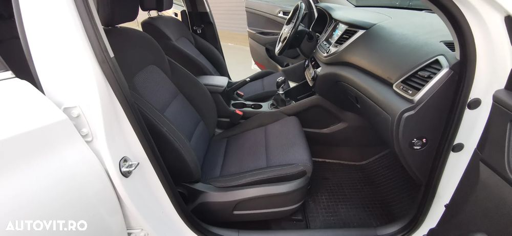 Hyundai Tucson 2.0 CRDI 4WD Advantage - 10
