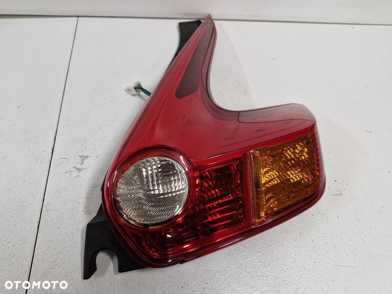 nissan juke 1 i f15 lampa prawy tył prawa tylna - 3
