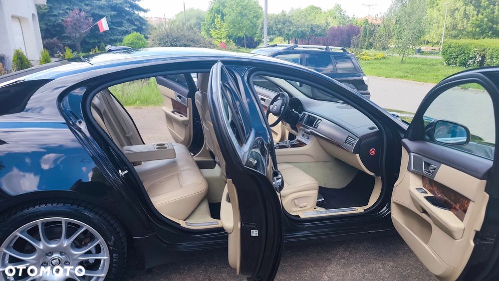 Jaguar XF 3.0 V6 - 37
