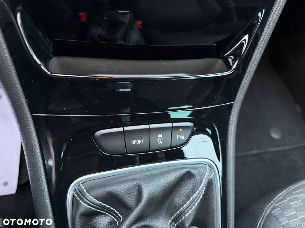 Opel Astra 1.4 Turbo Active - 23