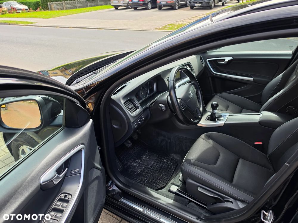 Volvo V60 D3 Business Edition - 17
