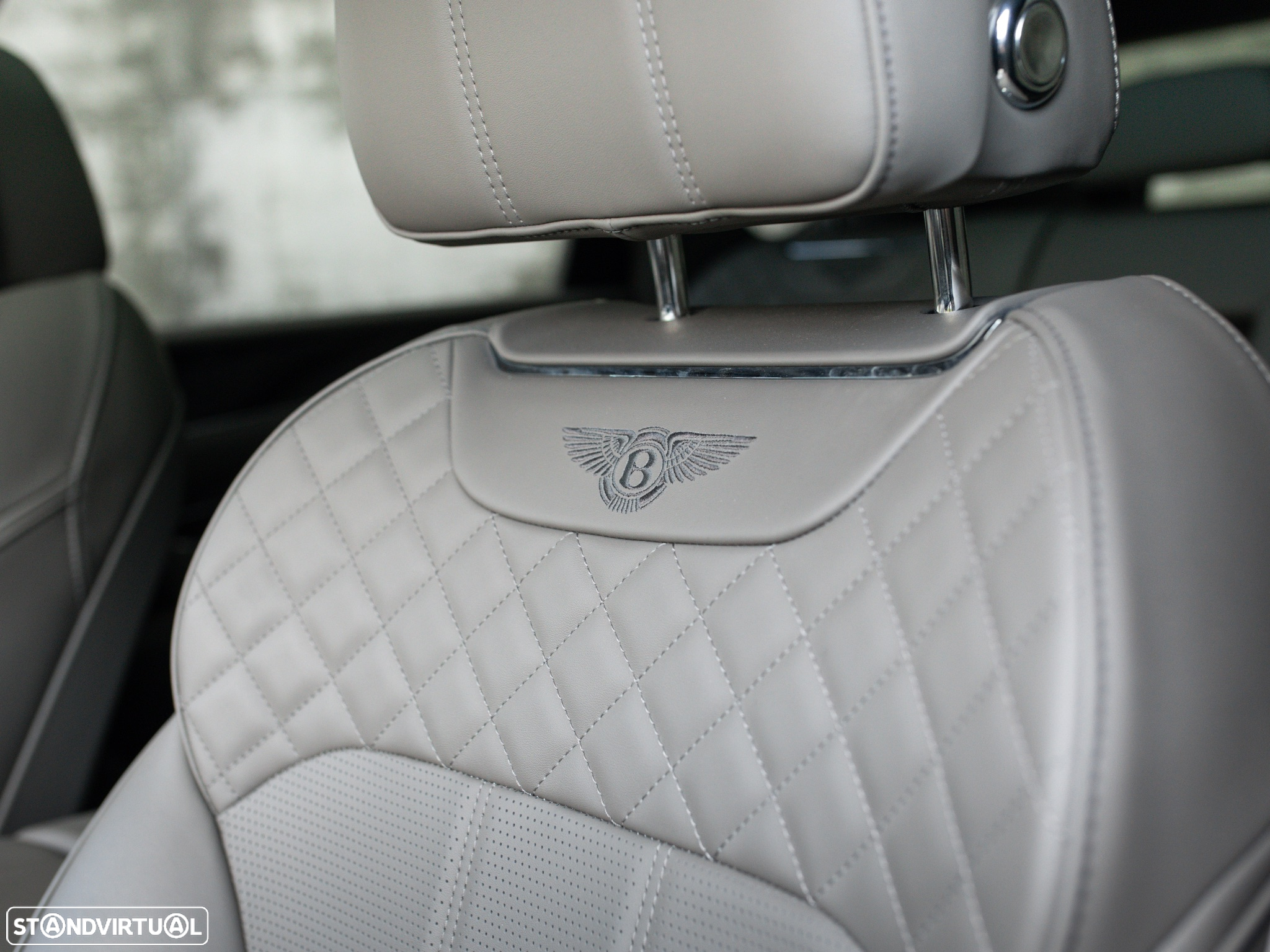 Bentley Bentayga V8 - 24
