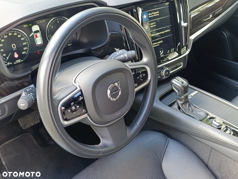 Volvo V90 D4 Momentum - 10