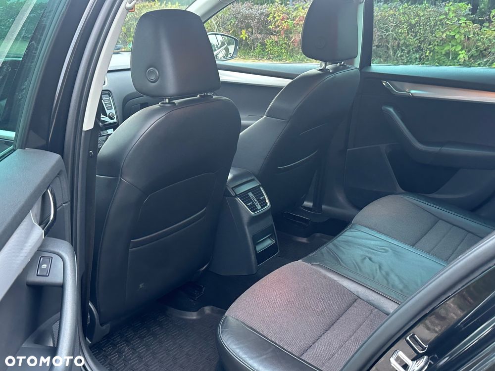 Skoda Octavia 2.0 TDI Elegance DSG - 18