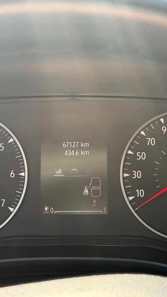 Dacia Sandero Stepway TCe 90 MT6 Expression - 8