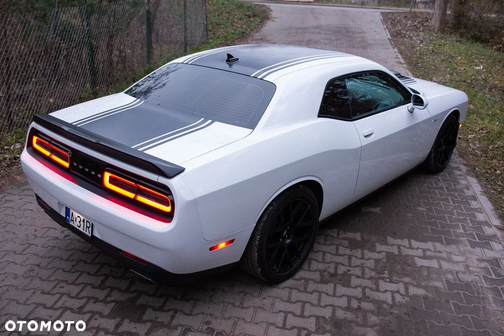 Dodge Challenger 5.7 R/T Shaker - 11