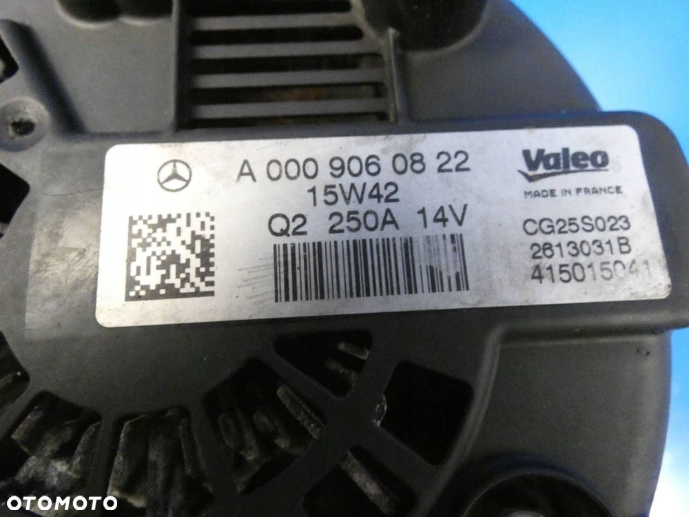 MERCEDES S KLASA W222 W218 3.0 CDI ALTERNATOR - 3