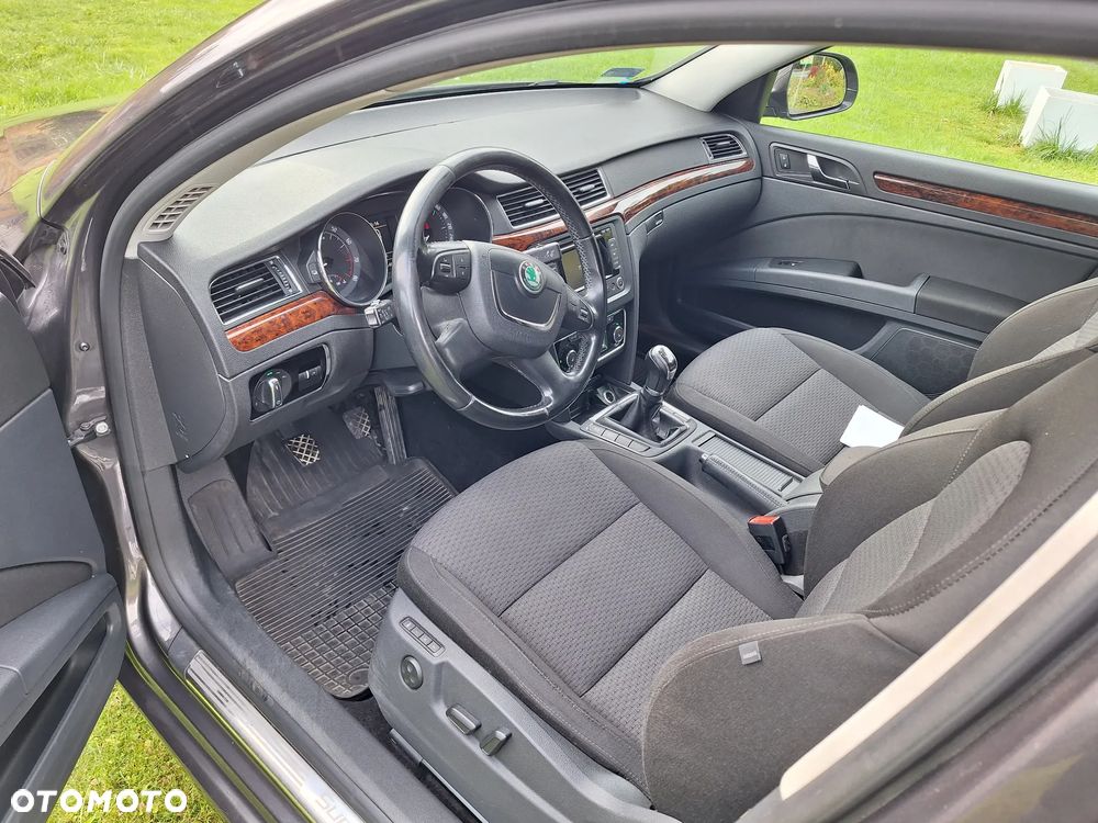 Skoda Superb 1.8 TSI 4x4 Elegance - 2