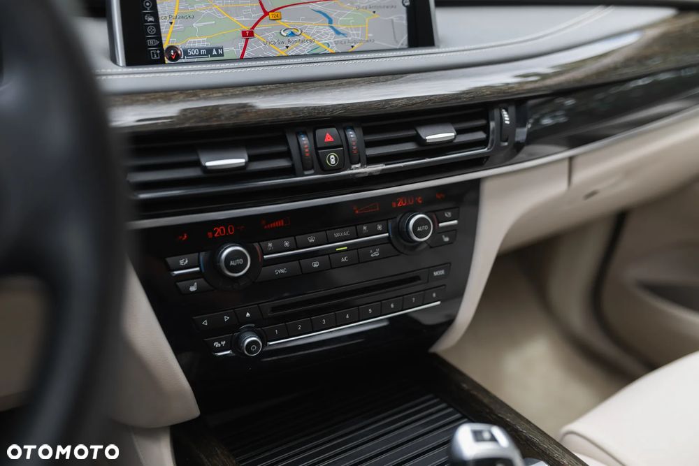 BMW X5 xDrive40d - 23