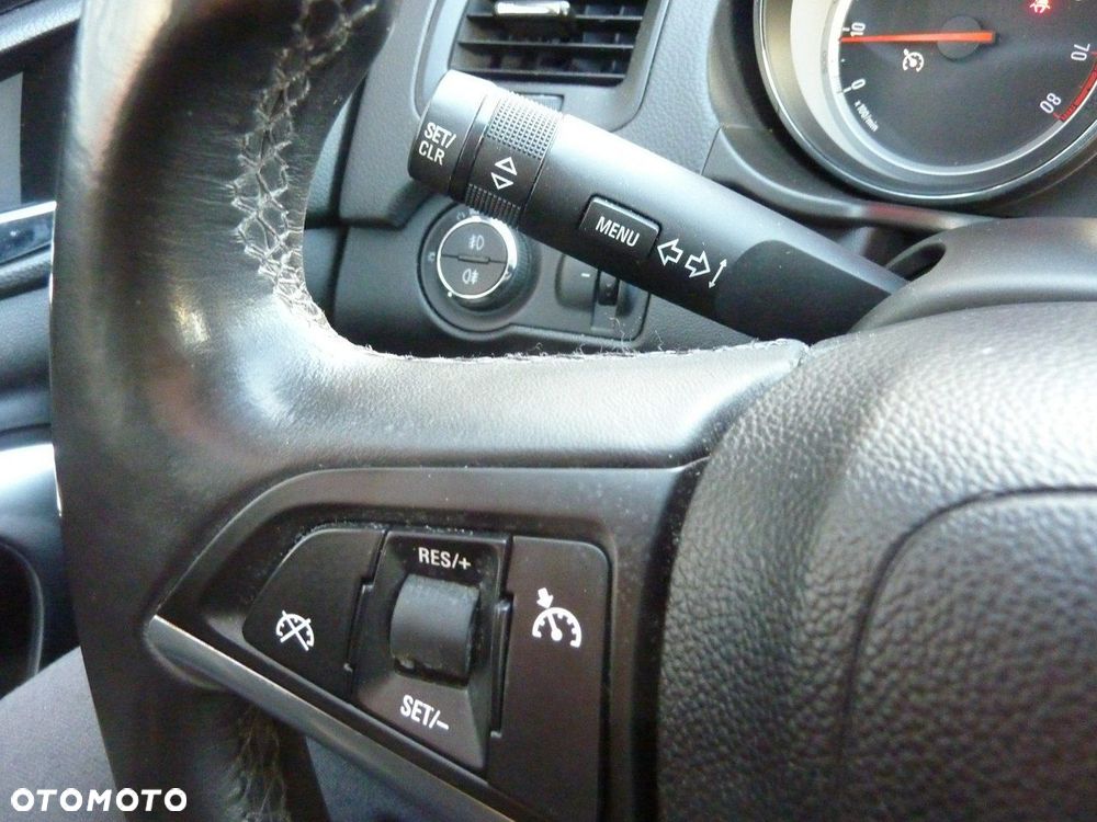 Opel Insignia - 31