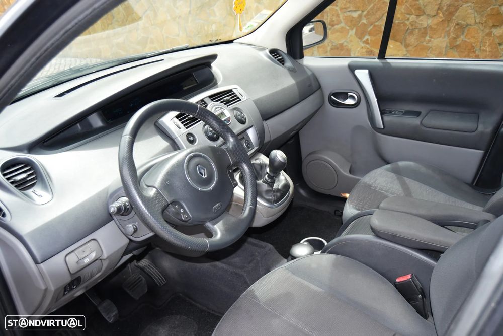 Renault Scénic 1.5 dCi Authentique - 8