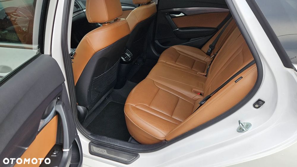 Hyundai i40 Kombi 2.0 Automatik Premium - 15