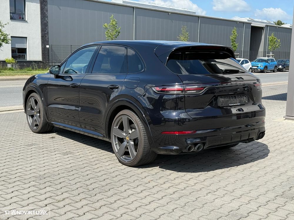 Porsche Cayenne E-Hybrid - 3
