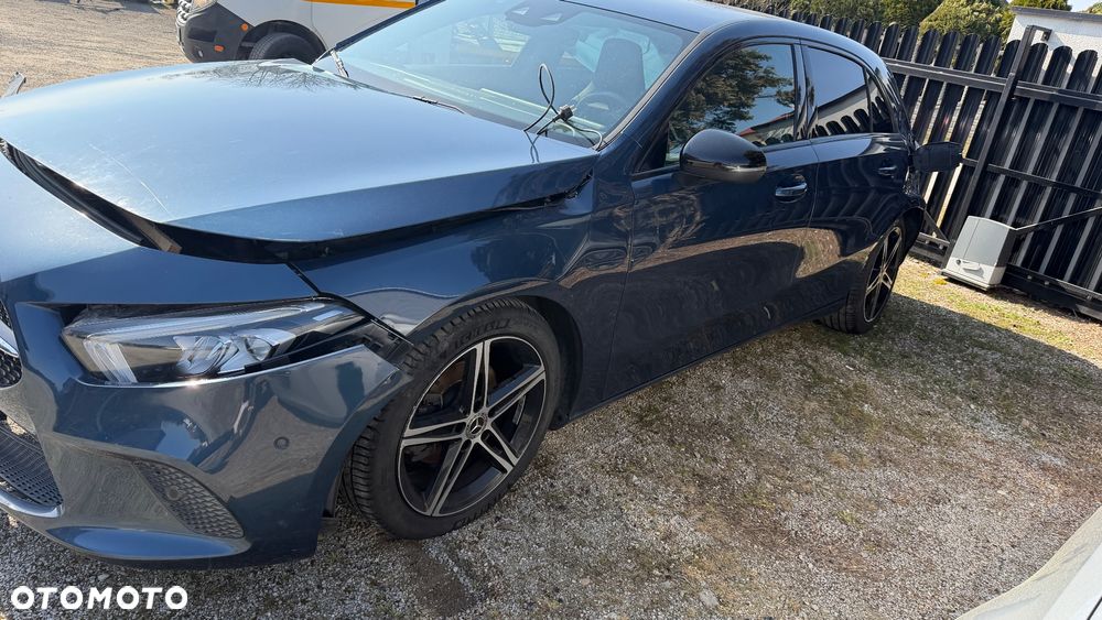 Mercedes-Benz Klasa A 180 d 7G-DCT Edition 19 - 24