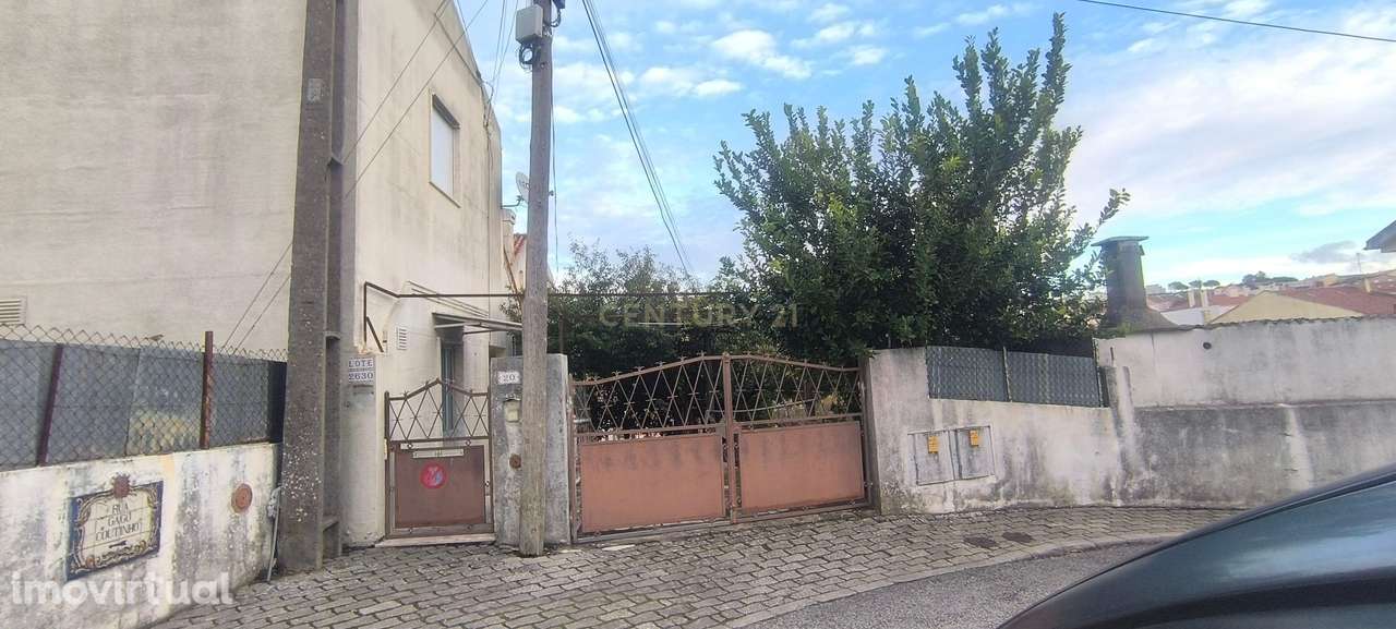 Prédio em Casal de Cambra para investimento - Grande imagem: 2/8