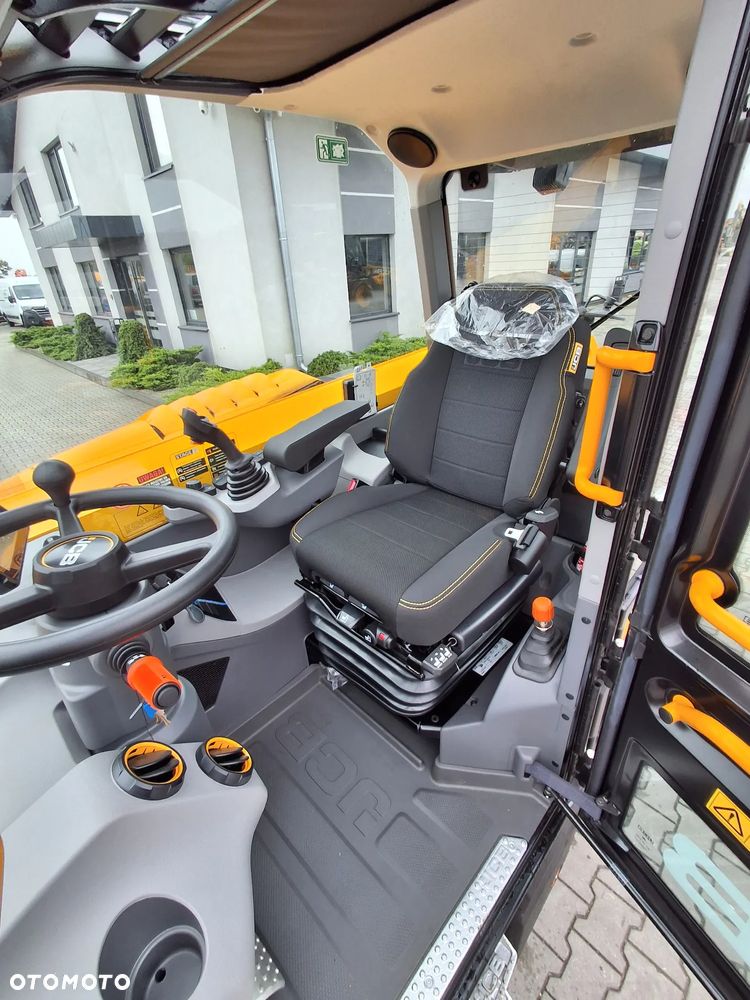 JCB 538 - 70 AGRI - 11