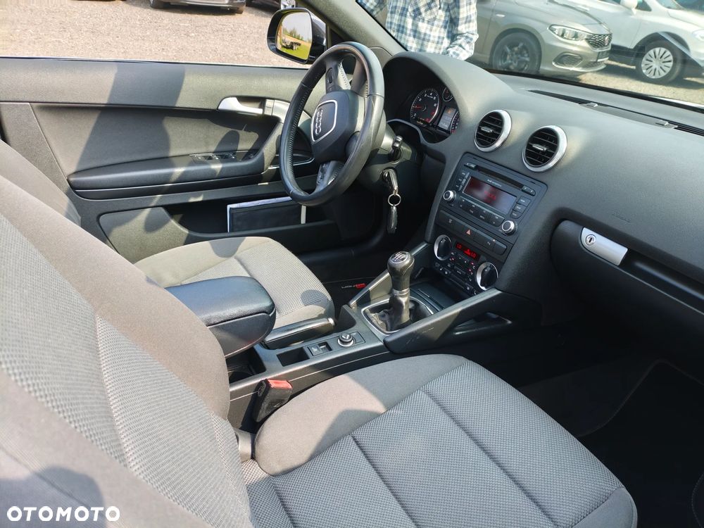 Audi A3 Cabrio 1.6 Attraction - 17