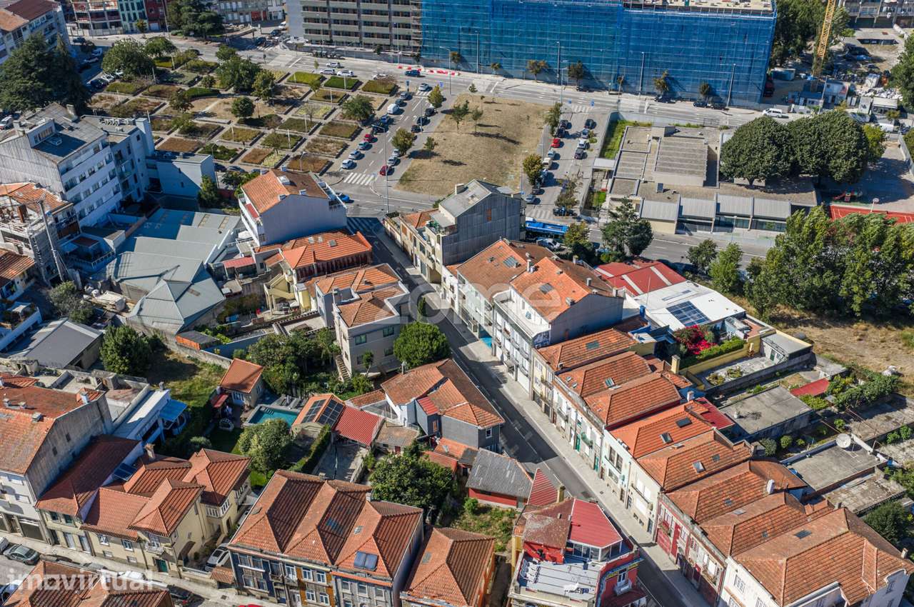 Armazém na Rua Justino Teixeira, Porto - Grande imagem: 4/23