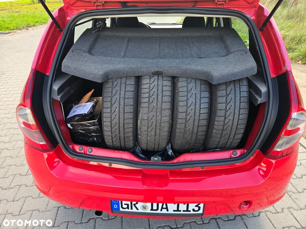 Dacia Sandero - 8