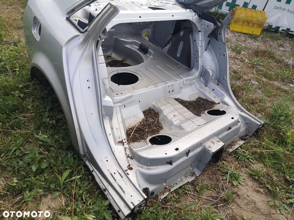 A4 B6 Sedan tył, ćwiartka lewa, ćwiartka prawa, błotnik tył. kolor srebrny - 5