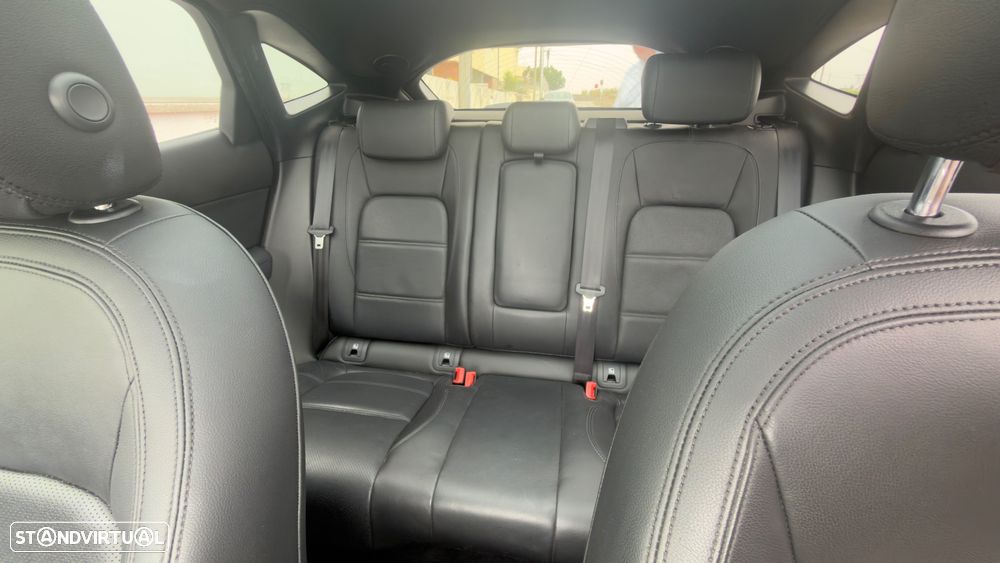 Jaguar E-Pace P300 AWD Aut. S - 4