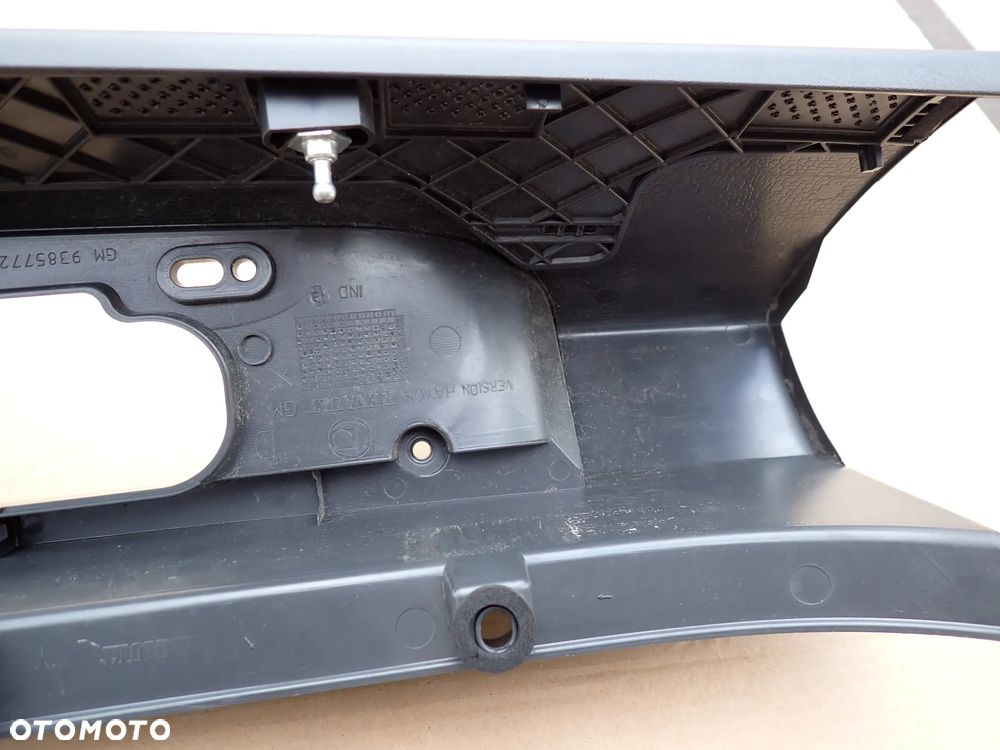 Trafic II Primastar Vivaro Lift Obudowa Lampy Tył - 2