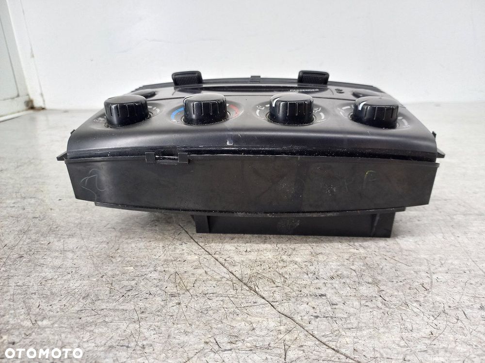 PANEL NAWIEWU TOYOTA SIENNA II 84010-08090 3.3 V6 - 6