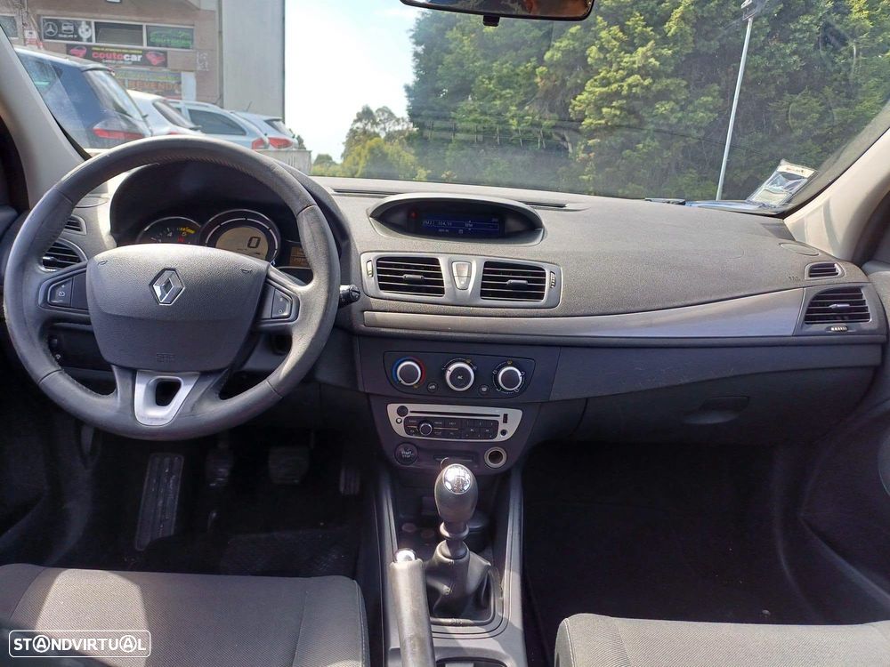 Renault Mégane 1.5 dCi Dynamique - 5