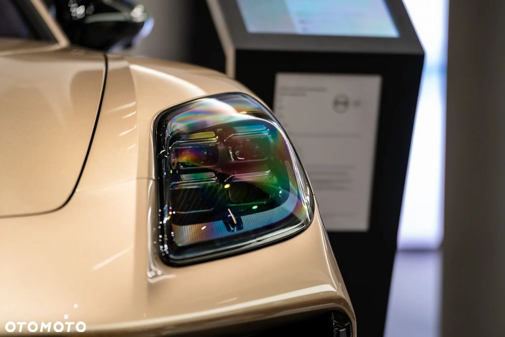 Porsche Panamera - 24