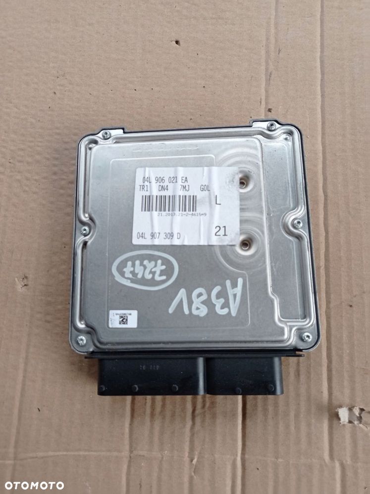 AUDI A3 8V MODUŁ 04L906021EA - 1