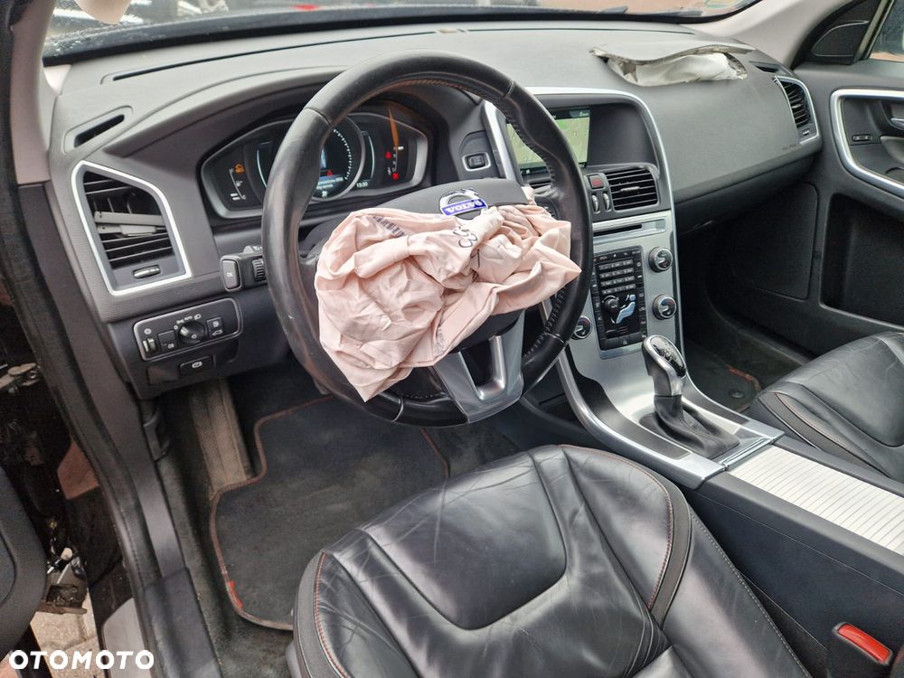 Volvo XC 60 D4 Drive-E Ocean Race - 15