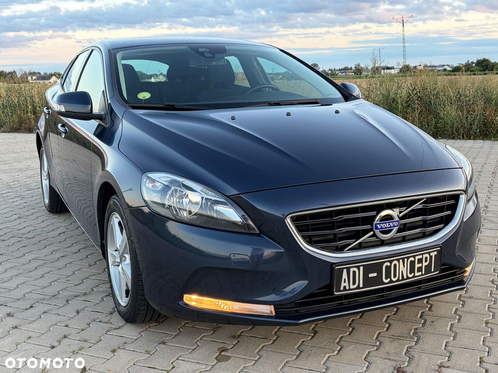 Volvo V40 D2 Momentum - 12