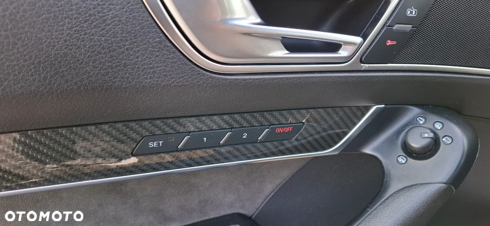 Audi RS6 Avant Standard - 18
