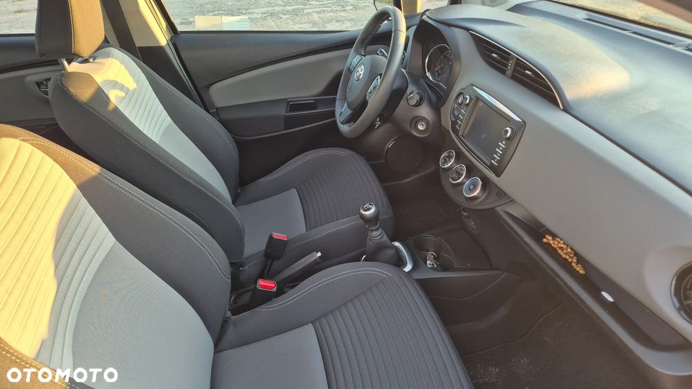 Toyota Yaris 1.5 Active - 2